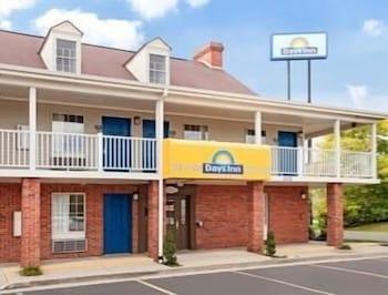Days Inn By Wyndham Auburn Εξωτερικό φωτογραφία
